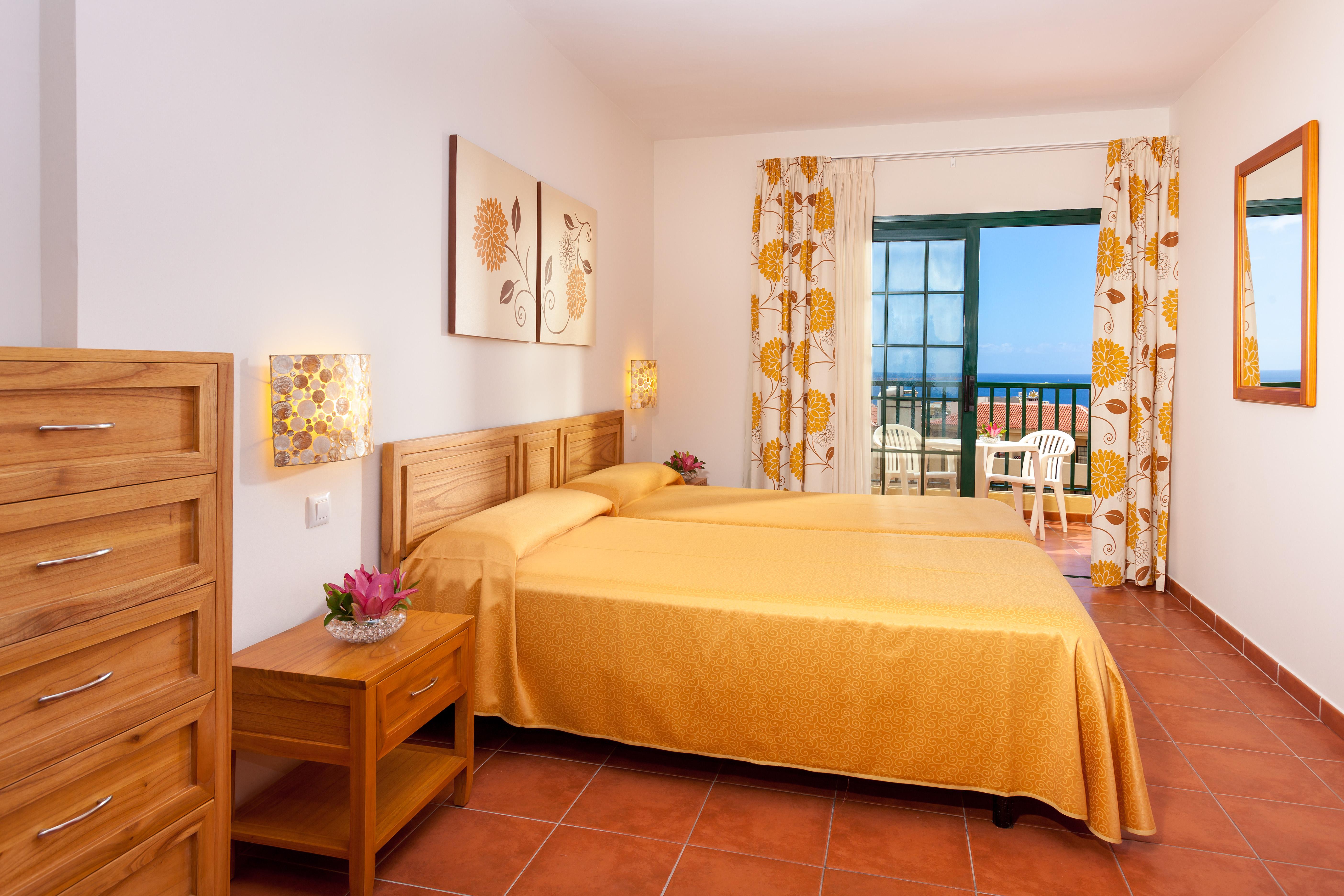Gf Isabel Hotel Costa Adeje  Exterior photo